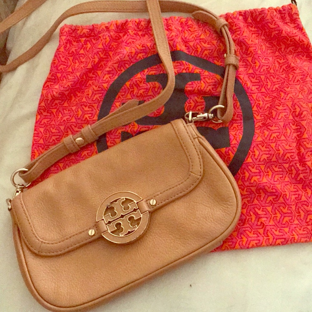 SOLD! - 100% Auth. Tory Burch “Amanda” Crossbody!